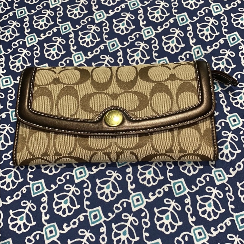 NWOT Coach Wallet with Checkbook